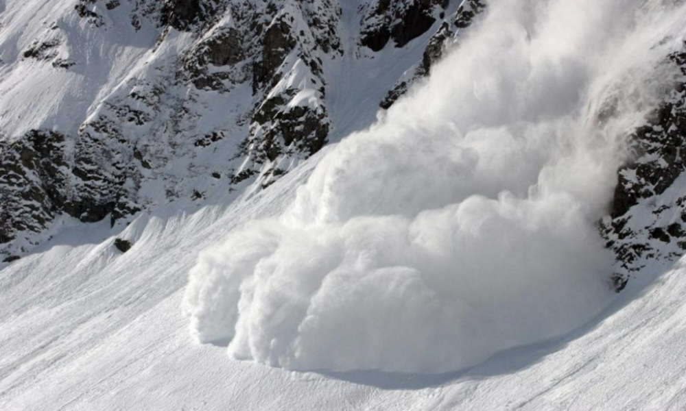 Snow avalanche in action